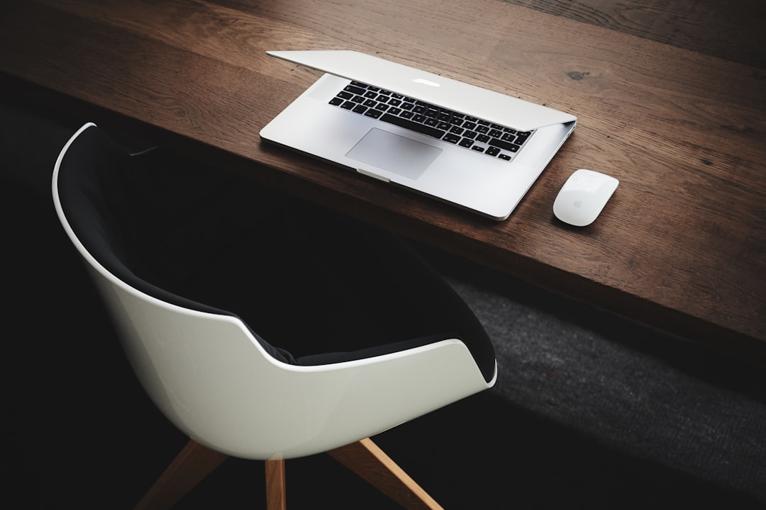 Danish insurance paperwork and calculator
